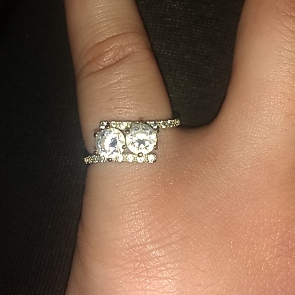 Cute double rhinestone size 5 ring